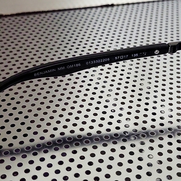 Tommy Hilfiger Benjamin Aviator Sunglasses Gunmetal And Black Frame Gray Tinted - Picture 5 of 5